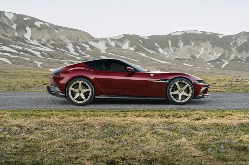 Ferrari 12Cilindri Manuale。 圖／Ferrari