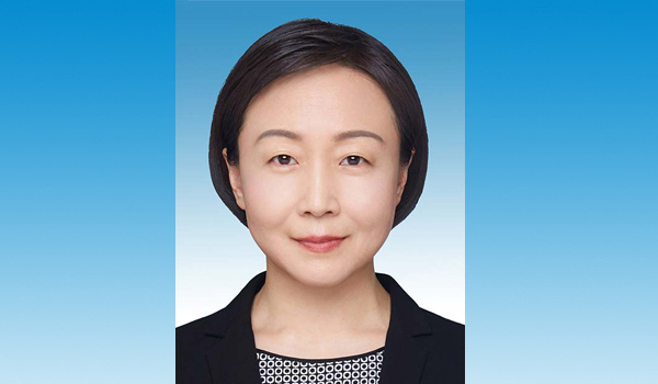 福建省委副书记、福州市委书记郭宁宁任福建省政府党组书记