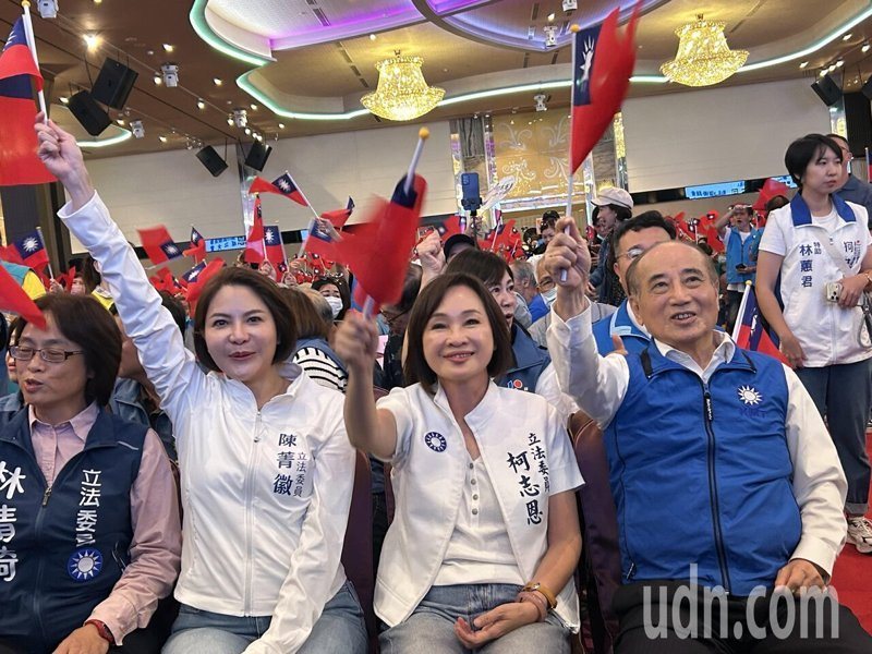 立法院前院長王金平參加柯志恩鳳山後援會成立大會,強調柯志恩有三大優點,是高雄市長最佳人選。記者徐白櫻/攝影