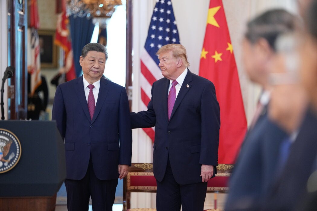 上周四，特朗普总统与中国最高领导人习近平在白宫。部分科技高管与官员警告称，人工智能对人类构成生存威胁，并呼吁北京与华盛顿开展合作。