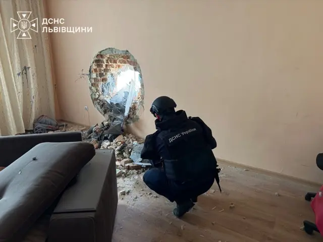 Дрон попал в дом в городе Стрый, но взорвался