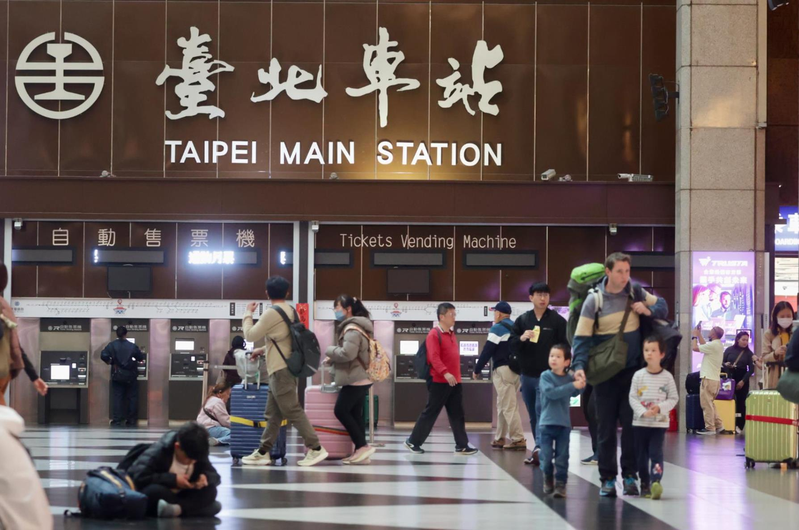 捷運台北車站M8出口今中午發生防狼噴霧外溢事件。圖／聯合報系資料照片