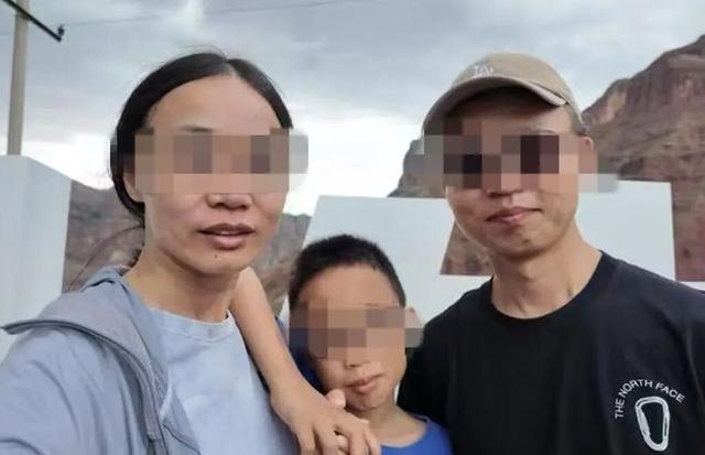失联8天，在新疆遭泥石流卷走的苏州母子已被找到，均不幸遇难：母亲的遗体在下游水库中被先行找到；约20分钟后，孩子的遗体也被找到