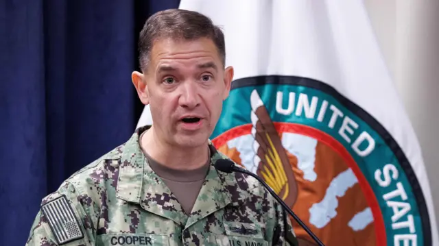 美国中央司令部(United States Central Command)司令布拉德·库珀(Brad Cooper)于2026年3月5日在美国佛罗里达州坦帕麦克迪尔空军基地(MacDill Air Force Base)中央司令部总部举行的记者会上发言。