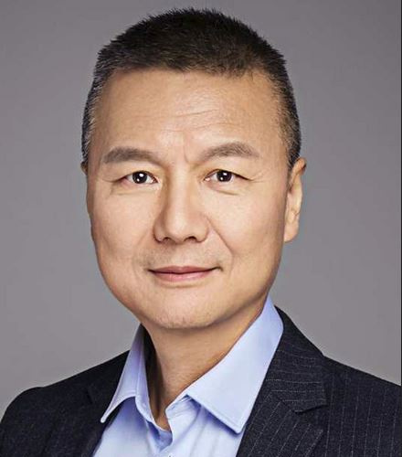 图为长江存储科技有限责任公司首席执行官杨士宁