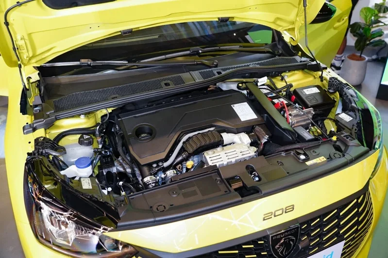 全新 P2 HYBRID 油電混合動力系統具備 145ps 的綜效馬力與 230Nm 的最大扭力,可於 8.1 秒內完成 0-100 km/h 加速。 記者趙駿宏/攝影