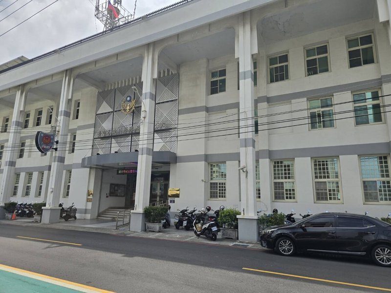 台中某貓舍30多隻布偶貓被帶離,貓舍女主人報案,清水警分局受理。記者游振昇/攝影