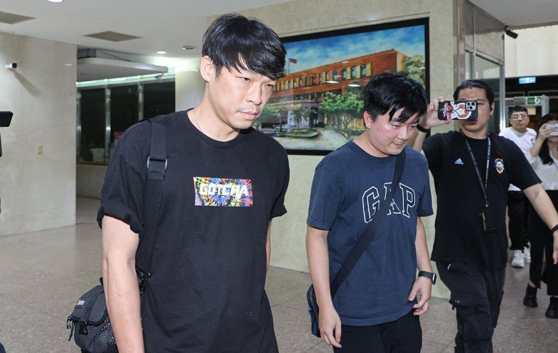 南港分局偵查隊小隊長沈育呈（左）。記者曾原信／攝影