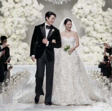 金宇彬、申敏兒相愛10年，2025年正式結婚。圖片來源：IG