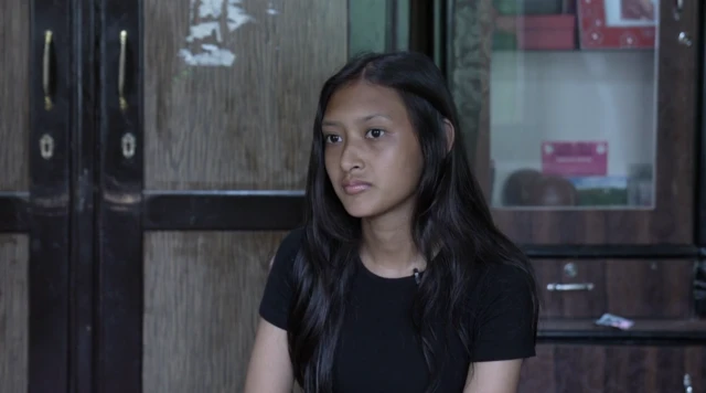 16岁的学生尤妮莎成功逃离