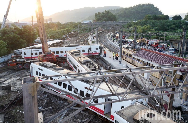 台鐵普悠瑪列車出軌釀18死,司機員尤振仲已獲假釋出獄。聯合報系資料照