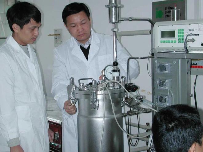广西壮族自治区政协原副主席黄日波被查，曾任广西大学教授、广西科学院院长，系知名分子酶工程学家，曾获国家科学技术进步奖二等奖