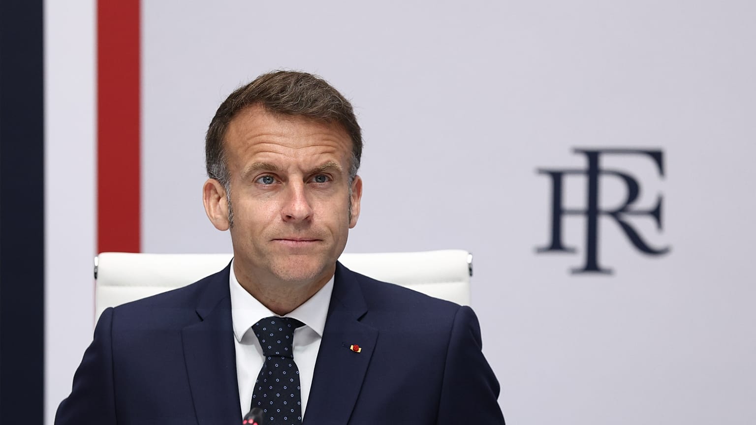 Президент Франции Эммануэль Макрон во время заседания Совета обороны и безопасности Франции в Елисейском дворце в Париже, Франция, в среду, 8 апреля 2026 года.