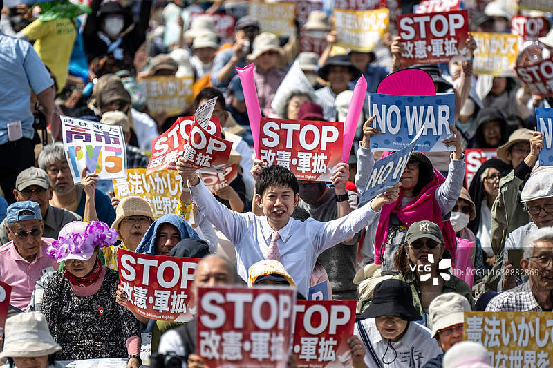 东京，日本民众反对政府修宪、扩军