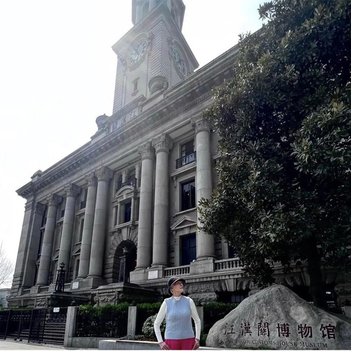 图源：马斯克母亲社交平台照片