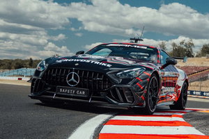 Mercedes-AMG GT 63 PRO接棒！612匹四驅猛獸成F1全新安全車