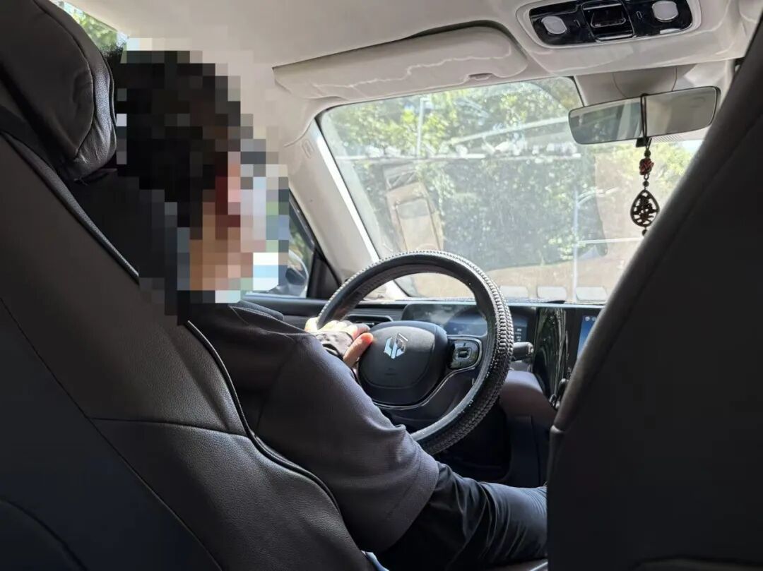 专车来接是地下试管机构的服务之一
