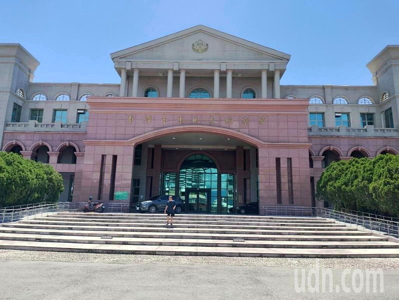台東地檢署偵辦疑涉渡假村聯外道路圖利案,2名被告遭聲請羈押,3人分別獲交保。聯合報系資料照