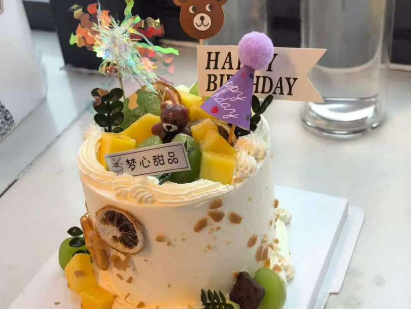 庆祝生日，也庆祝劫后余生。（图/受访者提供）