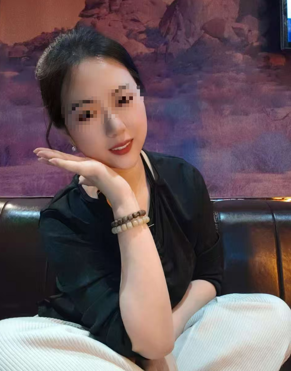 △小霞生前照片。