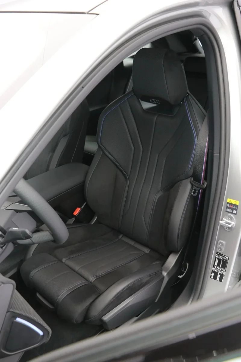 BMW iX3 即將於 10 月正式在台上市,總代理汎德日前搶先舉辦媒體預賞。 記者陳威任/攝影