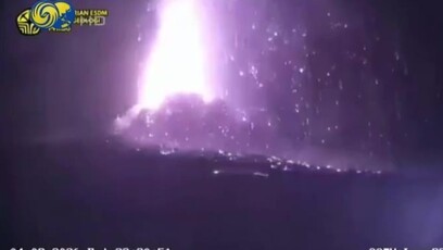 印尼多座机场因火山喷发持续关闭