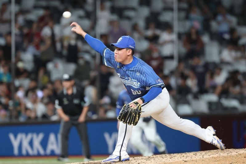 富邦悍將隊曾峻岳10局下強勢解決威克、林立。圖/富邦悍將隊提供