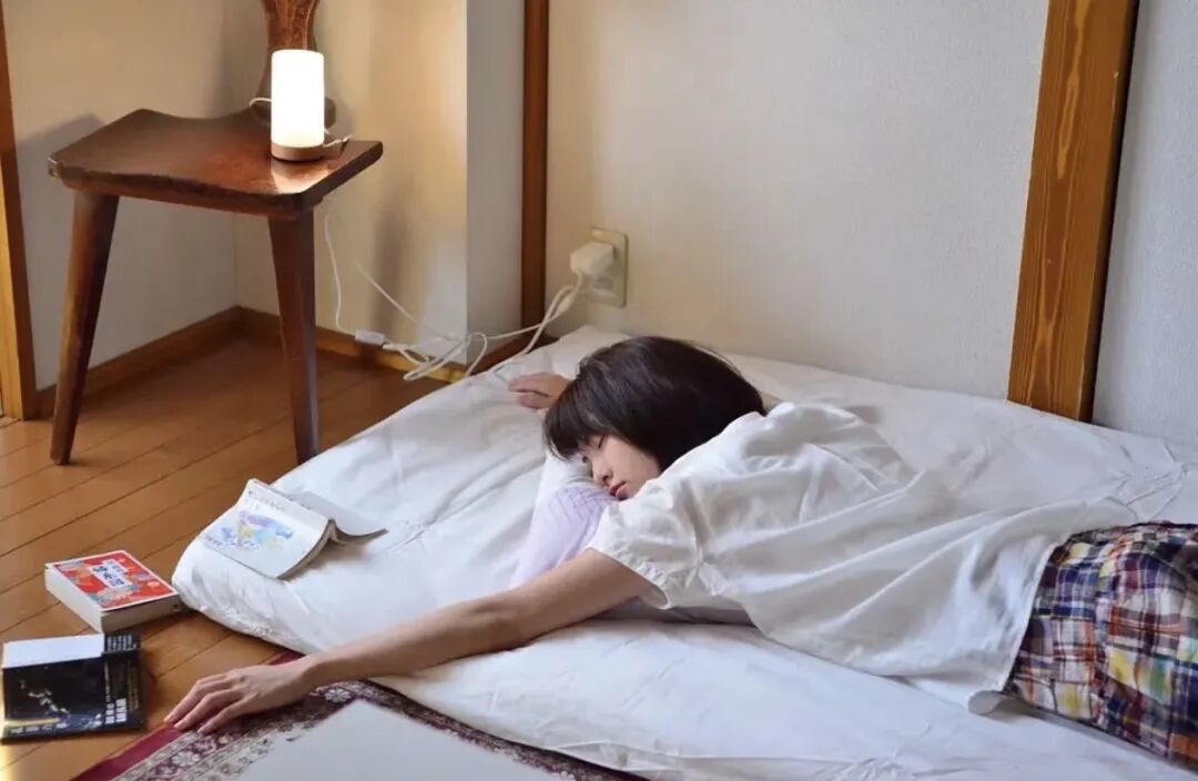 日剧《徒步7分》