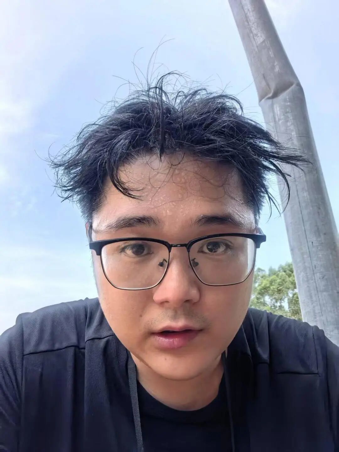 ▲党鑫蕊抵达合源村时的自拍照 图据广西新闻网