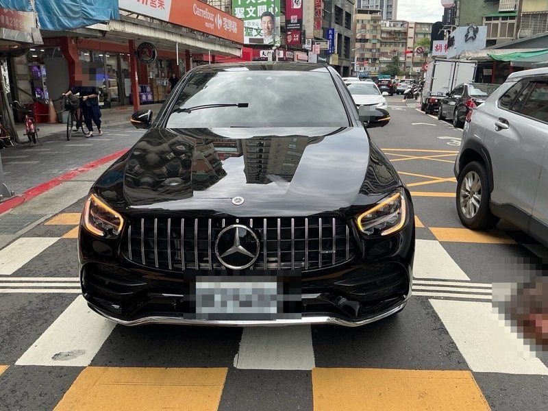 蔡男駕籍正常，現場經警方實施酒測，酒測值為0，肇事車輛僅有輕微車損，確切肇事原因有待釐清。圖／警方提供