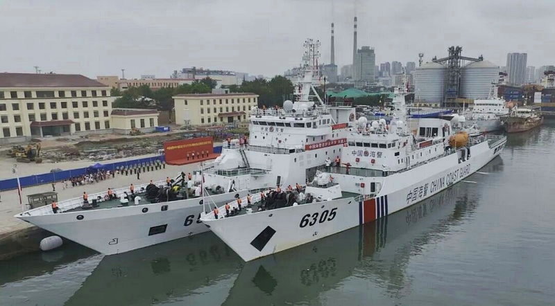 中國海警此次由長山艦和五虎艦組成的艦艇編隊，肩負赴北太平洋公海展開漁業執法巡航任務。圖／取自《中國海警》微信公眾號