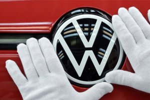 Volkswagen 傳重組削減五年投資!規模擴大裁員10萬人、預計關閉4廠