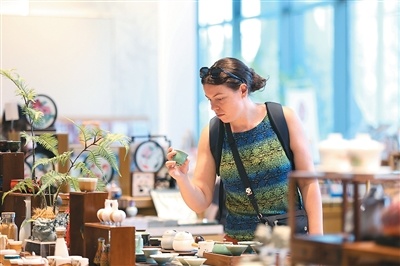 “China Shopping”热度攀升，“购物清单”不断延伸——来中国，扫货“新特产”