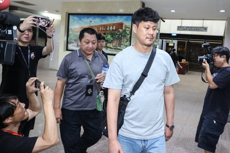 大安分局偵查隊小隊長蔡仲衛涉洩密，被諭令20萬交保。記者曾原信／攝影