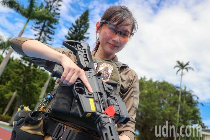國防部明天將於台北復興崗營區舉辦「2026全國空氣軟槍競技射擊比賽－北區初賽」活動。網紅周貝姍將在復興崗營區開放與民眾互動。記者林伯東／攝影