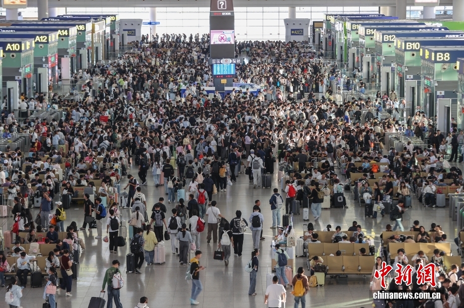 中国交通运输部：2026年国庆假期 全社会跨区域人员流动量21.42亿人次